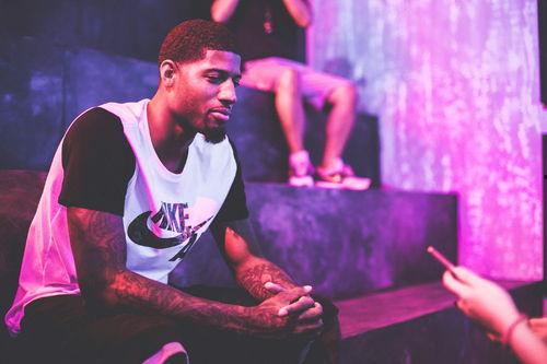 爆料乔治受伤视频播放在线观看,乔治受伤瞬间，高清视频在线观看  第2张